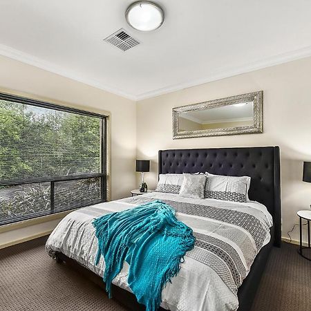 Accommodation On Lansell 1 Being Unit 1 Of 6 Lansell Street Mount Gambier Exteriör bild