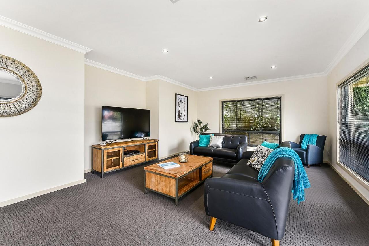 Accommodation On Lansell 1 Being Unit 1 Of 6 Lansell Street Mount Gambier Exteriör bild