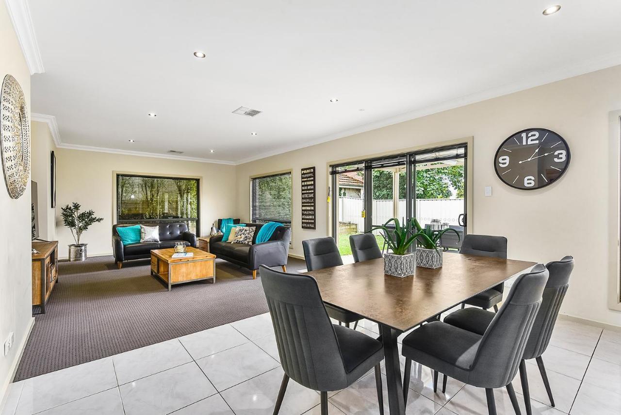 Accommodation On Lansell 1 Being Unit 1 Of 6 Lansell Street Mount Gambier Exteriör bild