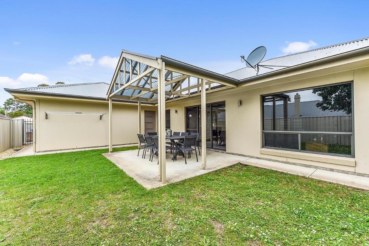 Accommodation On Lansell 1 Being Unit 1 Of 6 Lansell Street Mount Gambier Exteriör bild